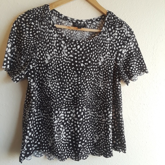 Topshop Tops - 🤳SALE🤑🔥Topshop black and white Top Small